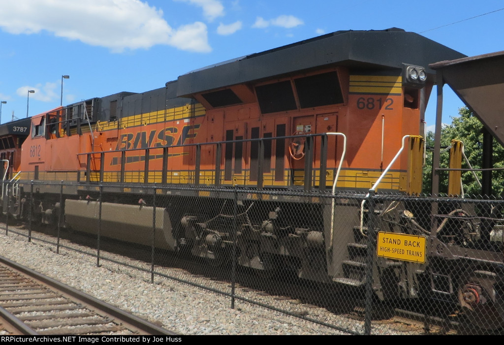 BNSF 6812